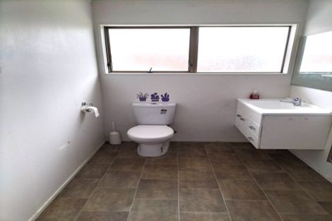 Photo of property in 1/47 Majesty Place, Half Moon Bay, Auckland, 2012