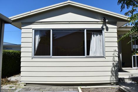 Photo of property in 2/20 Northcote Road, Takapuna, Auckland, 0622