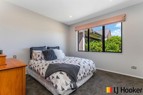 Photo of property in 98 Bushlake Way, Kingseat, Papakura, 2580