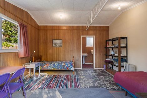 Photo of property in 2 Ono Street, Waikanae Beach, Waikanae, 5036