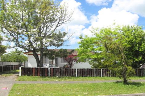 Photo of property in 3 Ewbank Place, Manurewa, Auckland, 2102