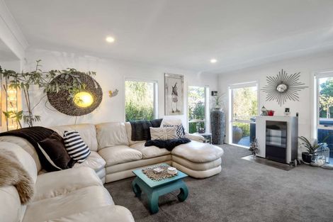 Photo of property in 20 Linkwater Way, Parklands, Christchurch, 8083