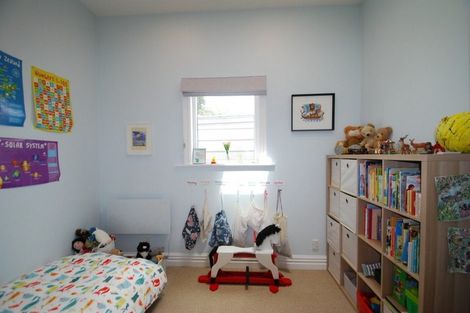 Photo of property in 87 Tiber Street, Island Bay, Wellington, 6023