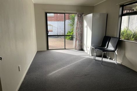 Photo of property in 29 Awaroa Road, Sunnyvale, Auckland, 0612