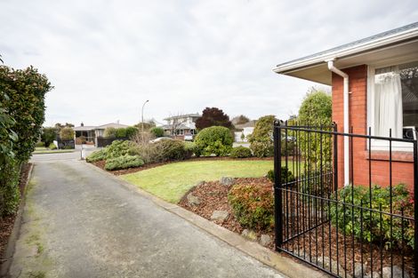 Photo of property in 24 Clipper Place, Redwood, Christchurch, 8051