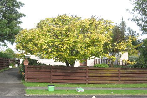 Photo of property in 4 Lisa Rise, Half Moon Bay, Auckland, 2012