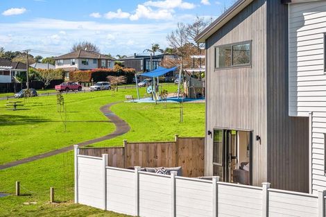 Photo of property in 21b Montgomery Avenue, Belmont, Auckland, 0622