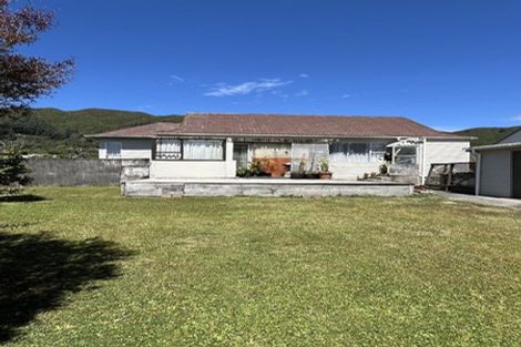 Photo of property in 2 Feist Street, Naenae, Lower Hutt, 5011