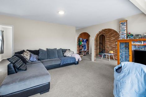 Photo of property in 35 Ontario Place, Wainoni, Christchurch, 8061