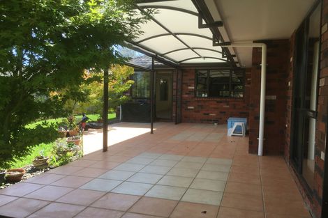 Photo of property in 10 Brookwood Drive, Henderson, Auckland, 0612