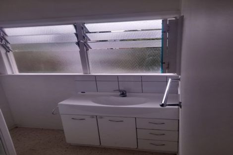 Photo of property in 24 Rambler Crescent, Beach Haven, Auckland, 0626