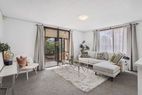 Photo of property in 39a Minaret Drive, Bucklands Beach, Auckland, 2014