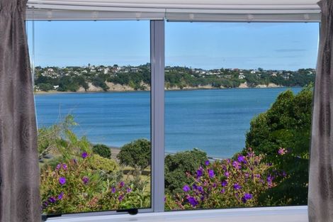 Photo of property in 22a Tindalls Bay Road, Tindalls Beach, Whangaparaoa, 0930