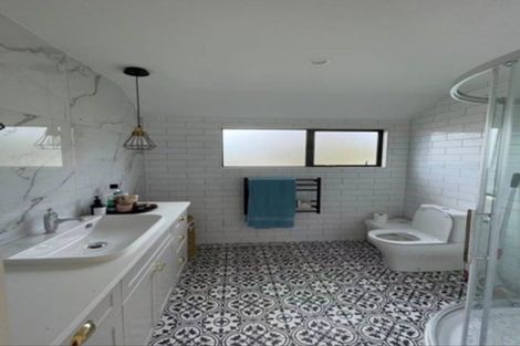 Photo of property in 2/31 Eversleigh Road, Belmont, Auckland, 0622