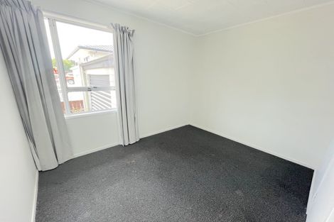 Photo of property in 2/50 Sikkim Crescent, Clover Park, Auckland, 2019