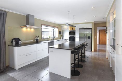 Photo of property in 2/5a Regency Crescent, Redwood, Christchurch, 8051