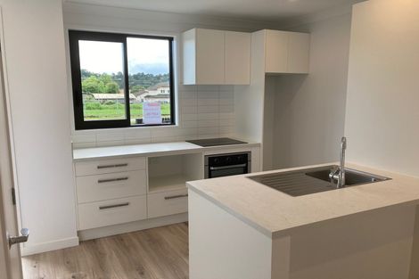 Photo of property in 19b O'meara Street, Swanson, Auckland, 0614