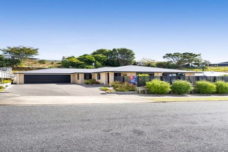 Photo of property in 3 Frederick Place, Whalers Gate, New Plymouth, 4310