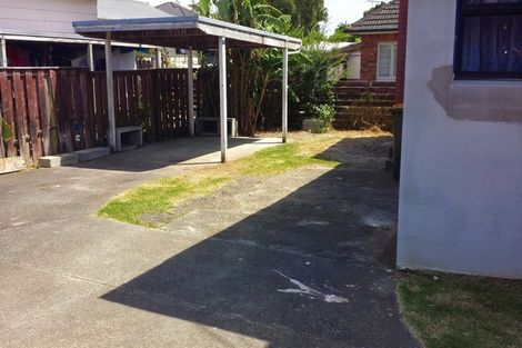 Photo of property in 1/15 Ballance Avenue, Papatoetoe, Auckland, 2104