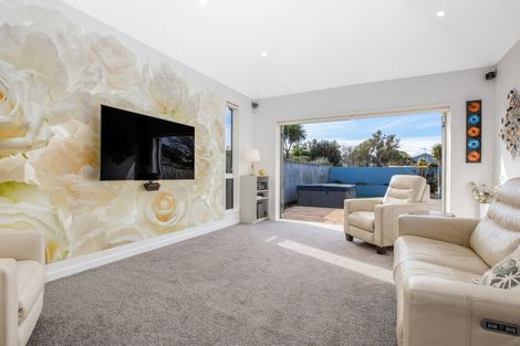 Photo of property in 63 Brussels Street, Miramar, Wellington, 6022