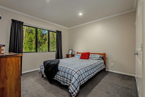 Photo of property in 402 Turitea Road, Turitea, Palmerston North, 4472