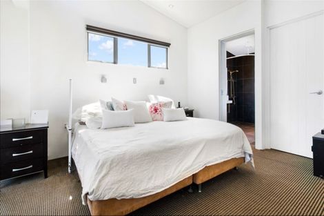 Photo of property in 3 Sandhurst Rise, Henderson, Auckland, 0612