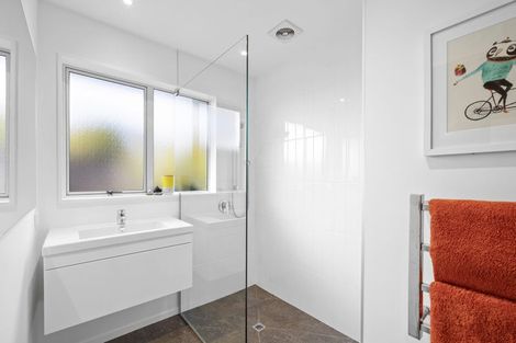 Photo of property in 35b Clemow Road, Fitzroy, New Plymouth, 4312