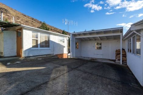 Photo of property in 26 Black Peak Road, Omarama, 9412