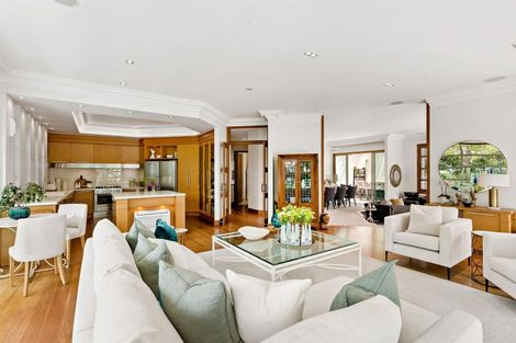 Photo of property in 18a Tiri Road, Milford, Auckland, 0620