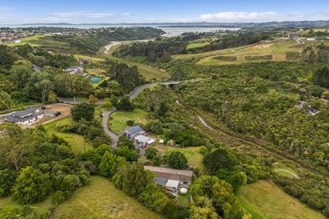 Photo of property in 253 Whitford Road, Shamrock Park, Howick, 2571