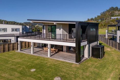 Photo of property in 17 Fred Harsant Drive, Cooks Beach, 3591