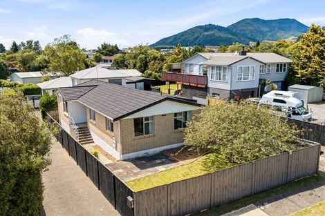 Photo of property in 86 Tamatea Road, Taupo, 3330