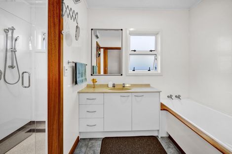 Photo of property in 3 Williams Avenue, Hawera, 4610