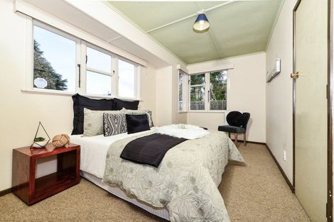 Photo of property in 1 Moule Place, Fairfield, Hamilton, 3214