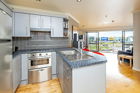 Photo of property in The Rennaissance, 1g/18 Ronwood Avenue, Manukau, Auckland, 2104