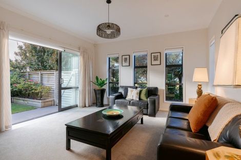 Photo of property in 44 Hiria Crescent, Papamoa Beach, Papamoa, 3118