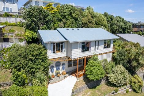 Photo of property in 5 Brora Crescent, Papakowhai, Porirua, 5024