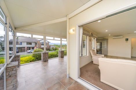 Photo of property in 1 Silkwood Place, Fitzherbert, Palmerston North, 4410