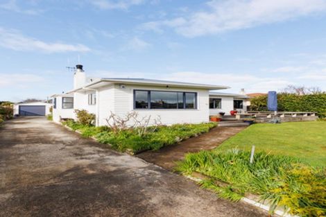 Photo of property in 16 Saint Albans Avenue, Hokowhitu, Palmerston North, 4410