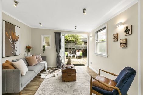 Photo of property in 96 Elizabeth Street, Mount Victoria, Wellington, 6011