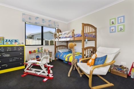 Photo of property in 28 Lynley Park Drive, Omokoroa, 3114