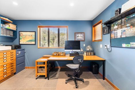 Photo of property in 2 Emerald Lane, Cashmere, Christchurch, 8022