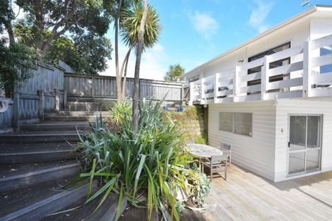 Photo of property in 1 Island View Terrace, Waikanae Beach, Waikanae, 5036