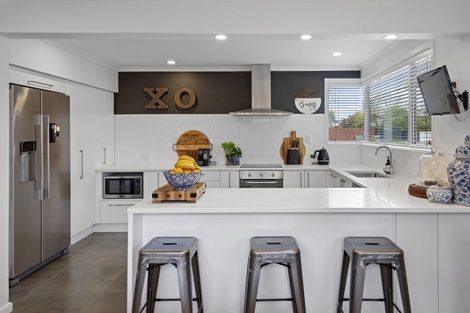 Photo of property in 56 Fendalton Road, Fendalton, Christchurch, 8014