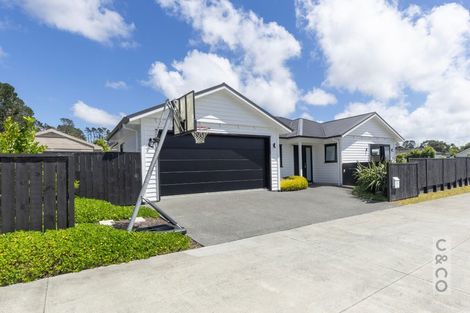 Photo of property in 21 Pukemarino Road, Waimauku, 0812
