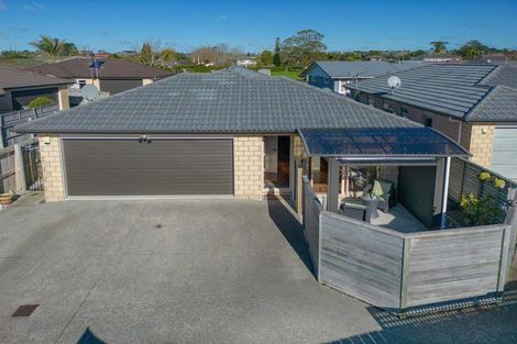 Photo of property in 43a Doment Crescent, Orewa, 0931