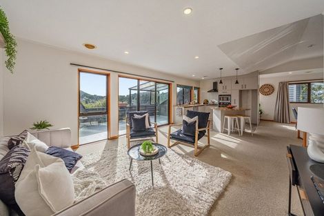 Photo of property in 16a Parklands Drive, Karori, Wellington, 6012