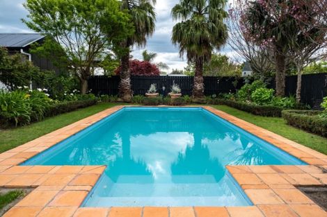 Photo of property in 11 Simla Avenue, Havelock North, 4130