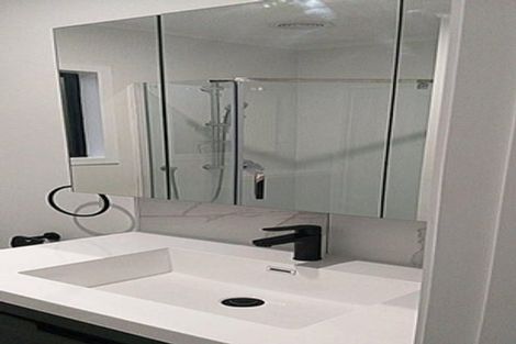 Photo of property in 1/117 Clevedon Road, Papakura, 2110