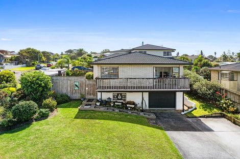 Photo of property in 2/38 Albatross Road, Red Beach, 0932